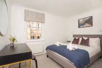 crescent mews