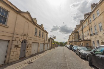 crescent mews
