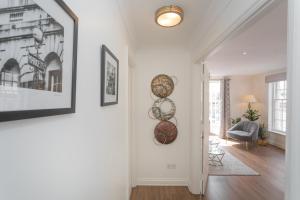 crescent mews