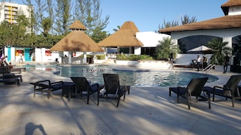 casa marina montego bay at seawind