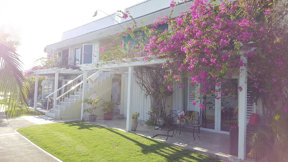 casa marina montego bay at seawind