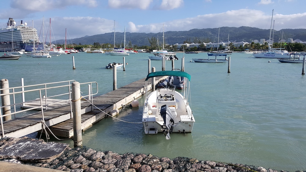casa marina montego bay at seawind