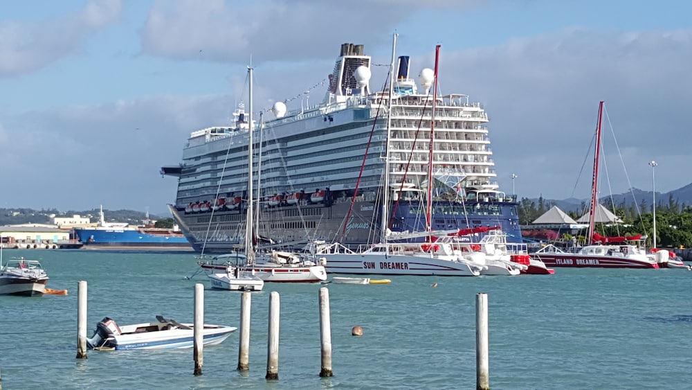 casa marina montego bay at seawind