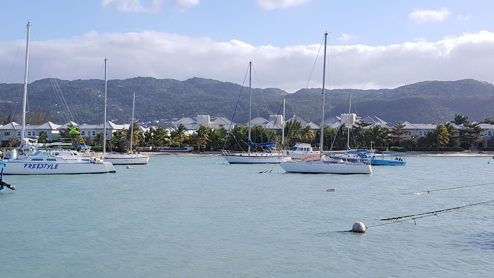 casa marina montego bay at seawind