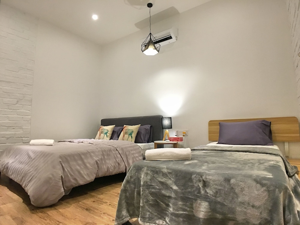 ibook4 deluxe 2 bedroom gurney suite by ibook homestay