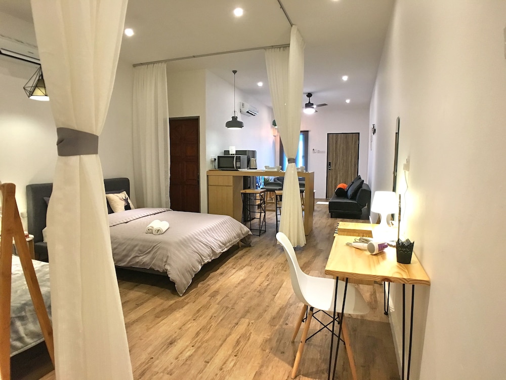 ibook4 deluxe 2 bedroom gurney suite by ibook homestay