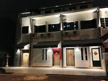 ibook4 deluxe 2 bedroom gurney suite by ibook homestay