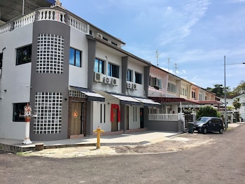 ibook4 deluxe 2 bedroom gurney suite by ibook homestay