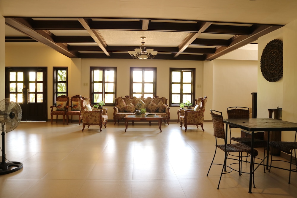 casa palmera tourist inn