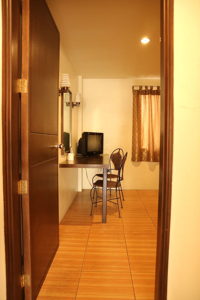 casa palmera tourist inn