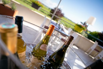 kyriad prestige beaune le panorama