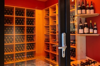 kyriad prestige beaune le panorama