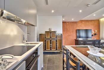 u collection suites and apartments