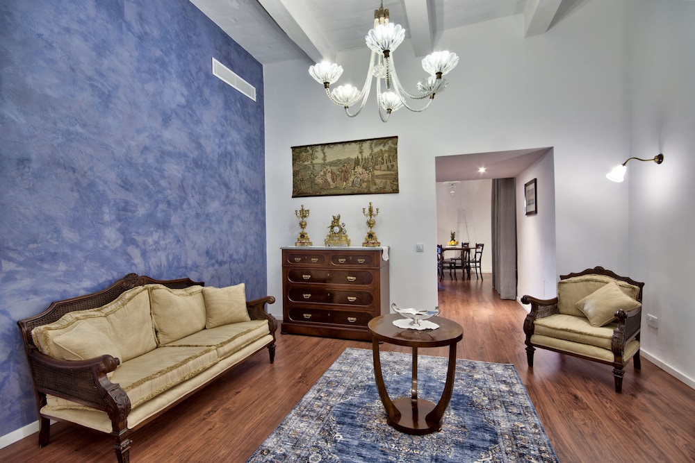 u collection suites and apartments