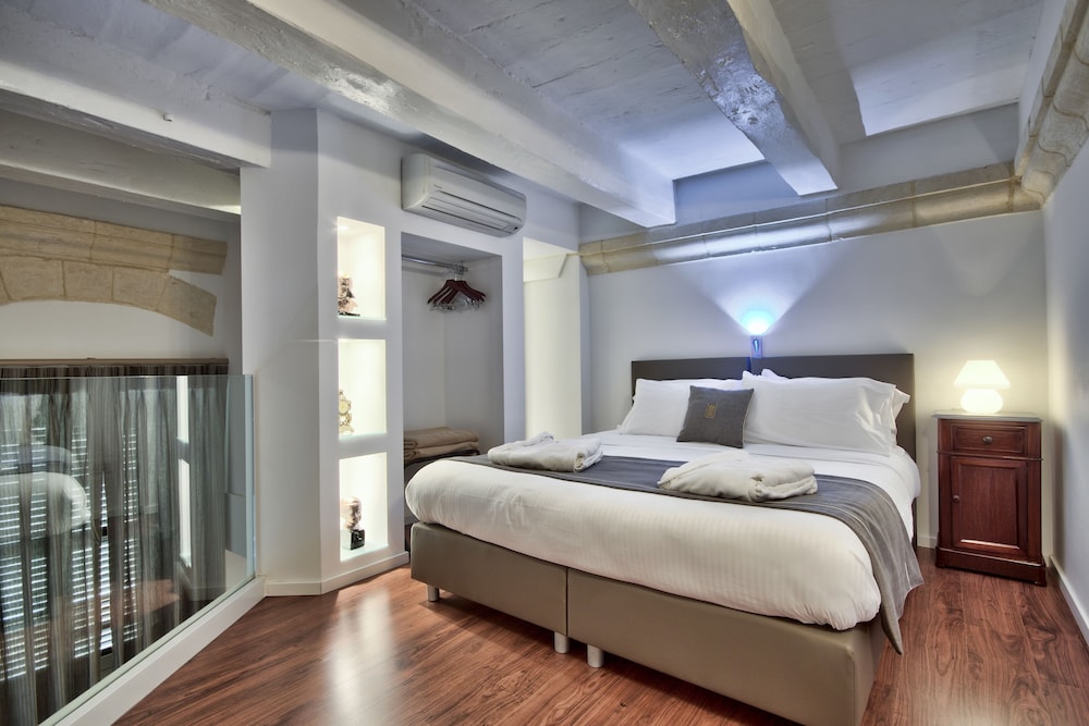 u collection suites and apartments