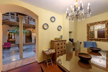 hotel palacio de santa ines