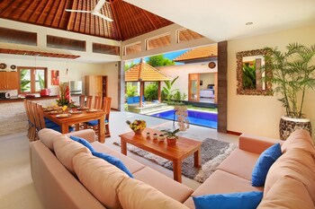 nicola villa seminyak beachside