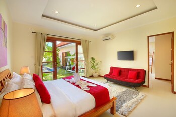 nicola villa seminyak beachside