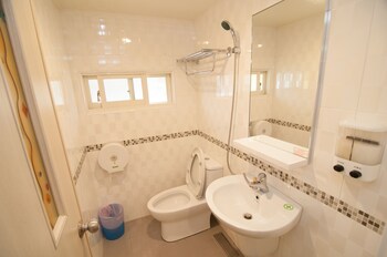 Mengqi Hostel,Magong>>Huxi,2.5 star