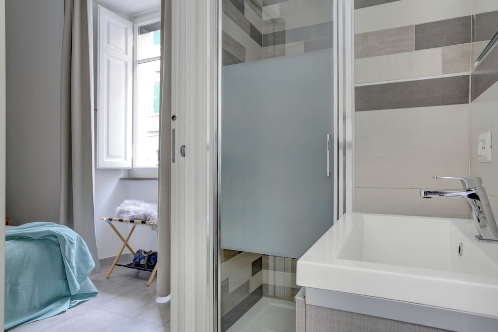 santi quattro apartment and rooms colosseo