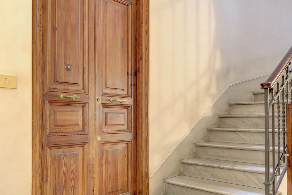 santi quattro apartment and rooms colosseo