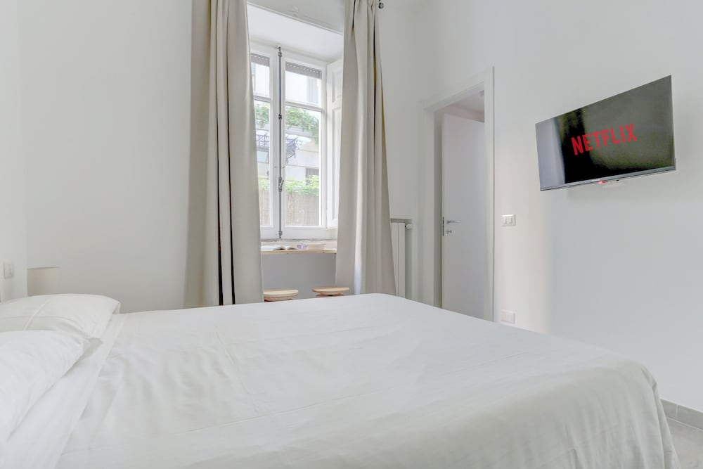 santi quattro apartment and rooms colosseo