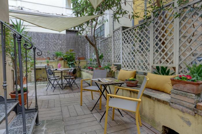 santi quattro apartment and rooms colosseo