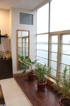 hotel river view