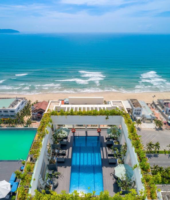 paris deli danang beach hotel