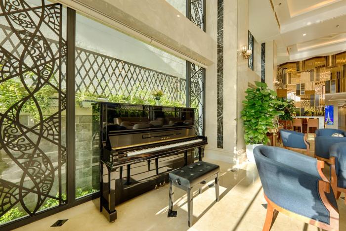 paris deli danang beach hotel