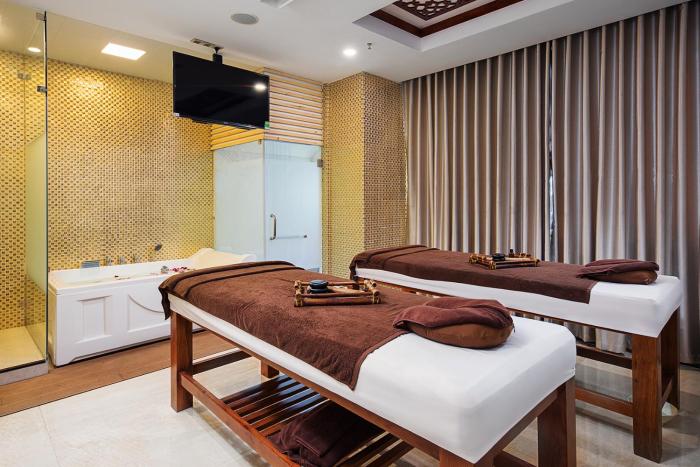 paris deli danang beach hotel