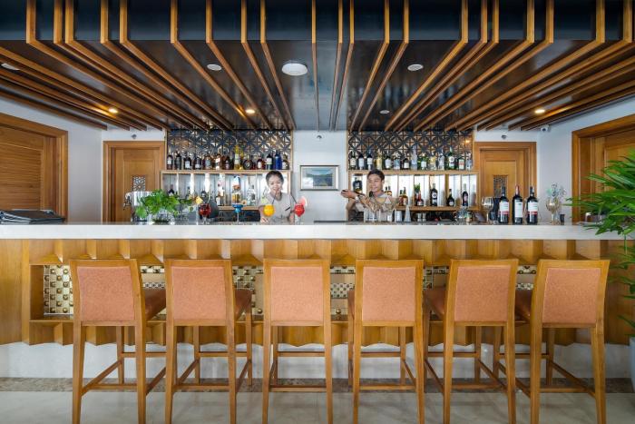 paris deli danang beach hotel