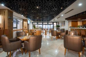 paris deli danang beach hotel