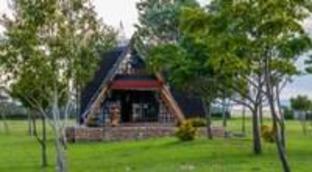 samawati lakeside cottages