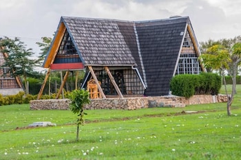 samawati lakeside cottages