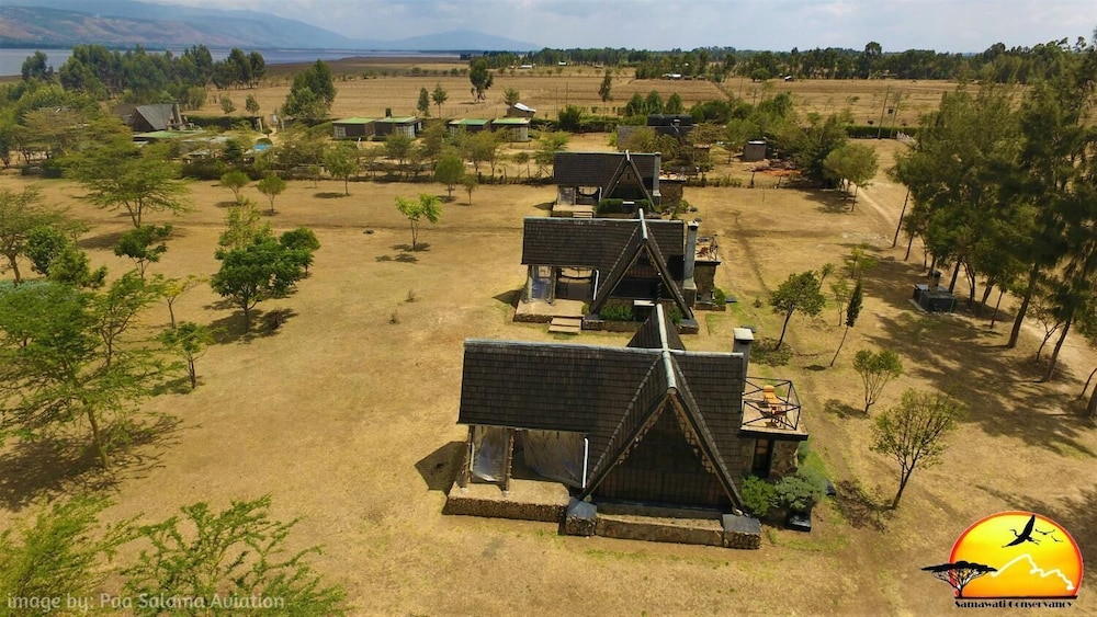 samawati lakeside cottages