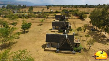 samawati lakeside cottages