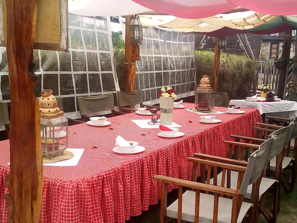 samawati lakeside cottages