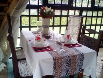 samawati lakeside cottages