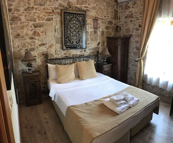 foca antik hotel