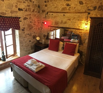 foca antik hotel
