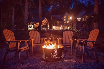 Cherry Ridge Retreat,Hocking County>>Athens,3 star