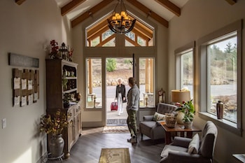 Bella Collina Bed & Breakfast,Mcminnville>>Amity,4 star