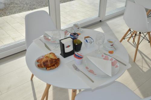 Crystal Bed And Breakfast,Dormelletto>>Belgirate,3 star