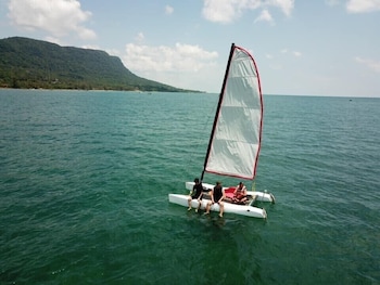 freedom beach resort