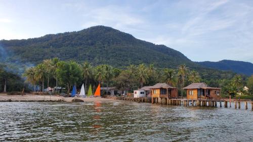 freedom beach resort
