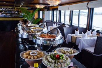 syrena cruises