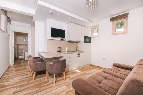 villa royal apartments