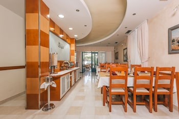 villa royal apartments