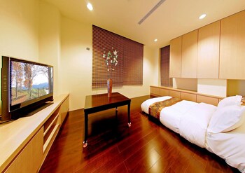 sun moon lake karuizawa villa bandb